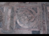 06263 ostia - regio iii - insula vi - domus del ninfeo (iii,vi,1-3) - raum (d) - fussbodendetail - opus sectile - 2016.jpg